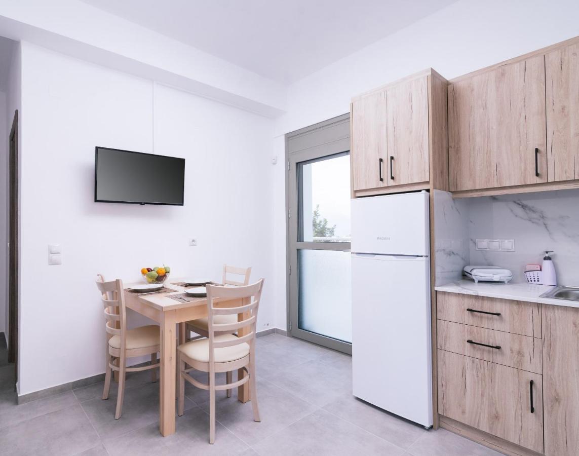 Lychnos Apartments Камиларион Экстерьер фото